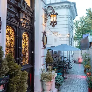 Conacul Coroanei Luxury Boutique Бухарест